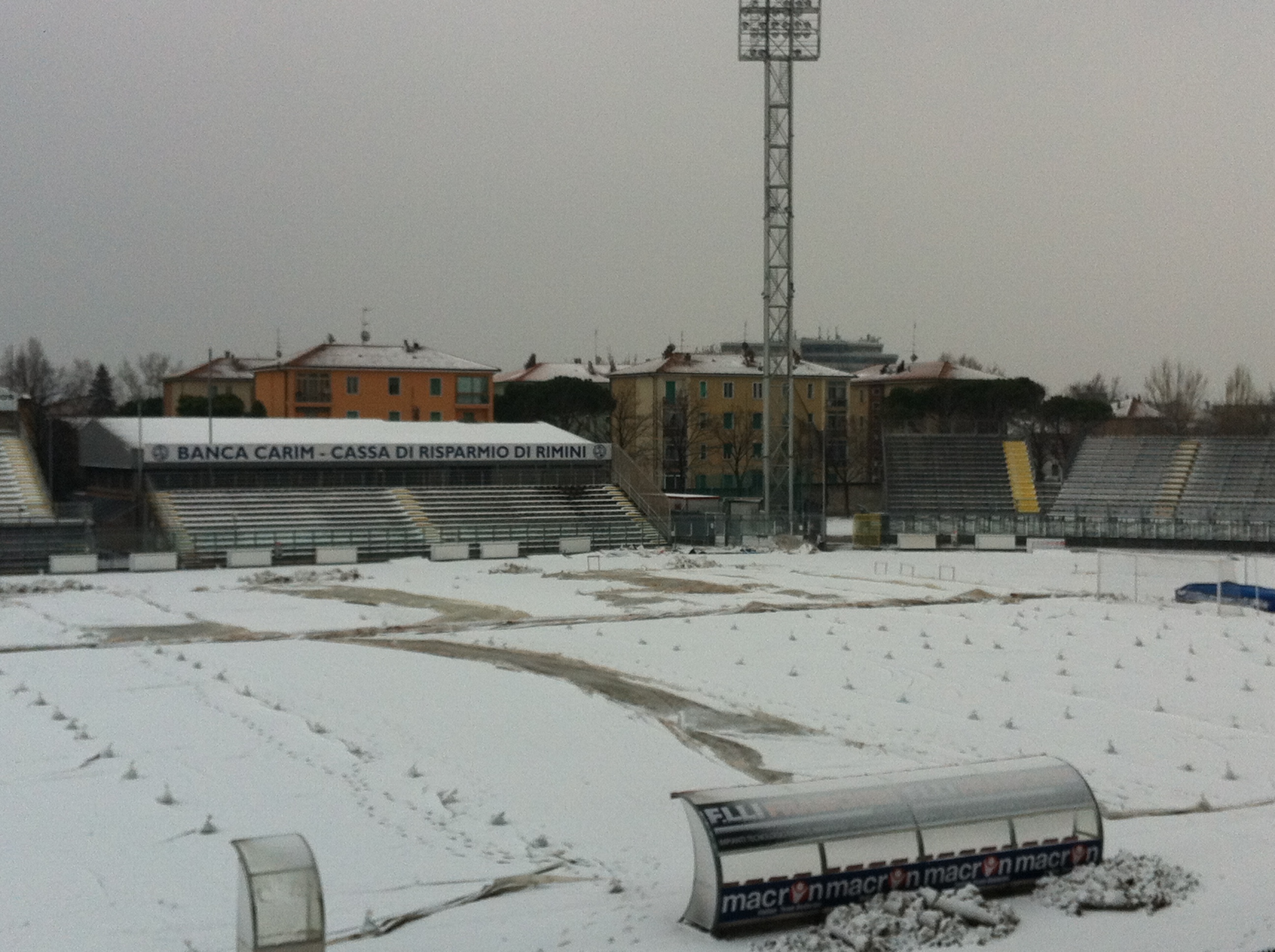 teloni innevati al "Neri"